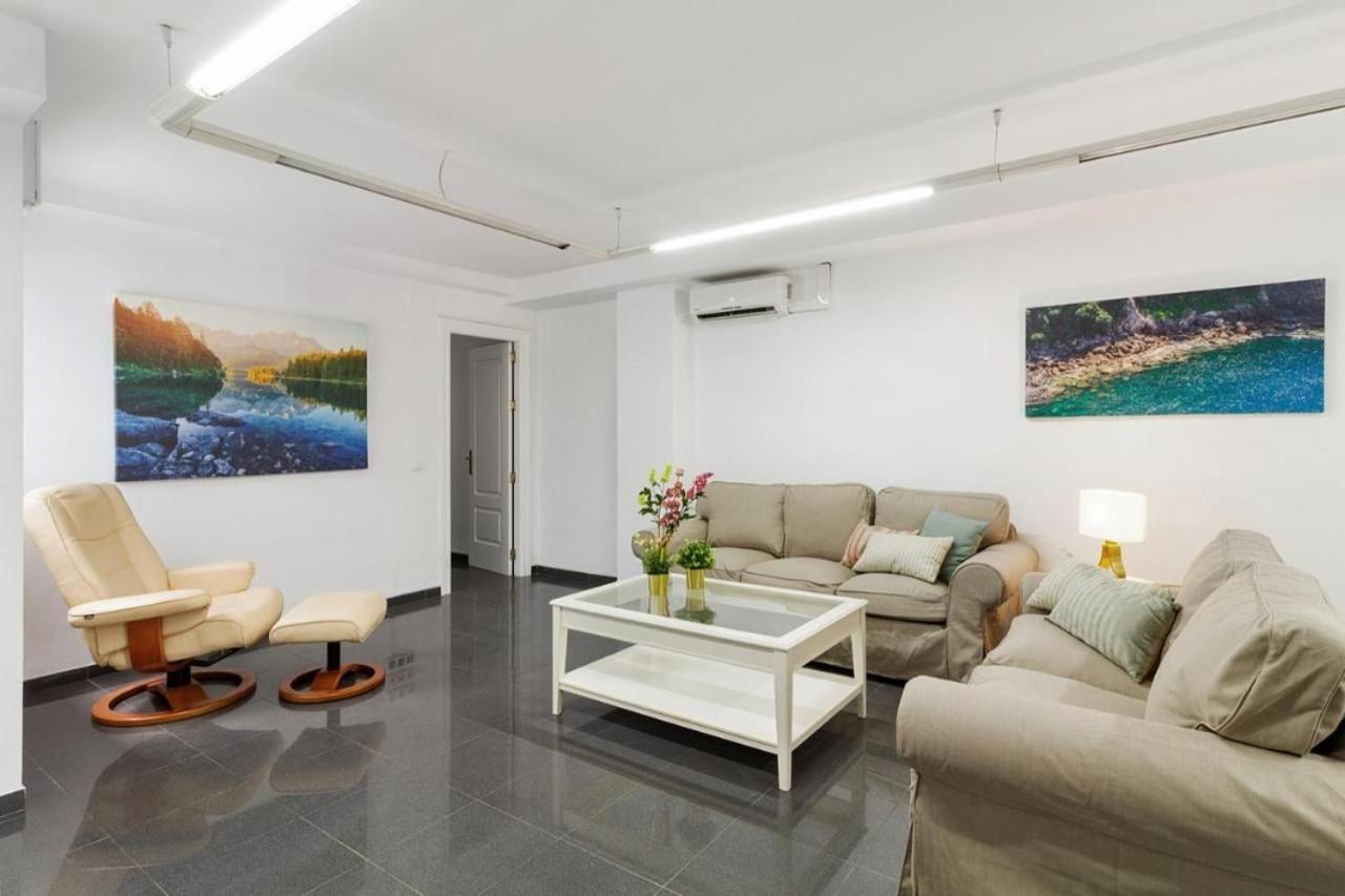 Appartamento Amplio Piso En Atarazanas Málaga Esterno foto